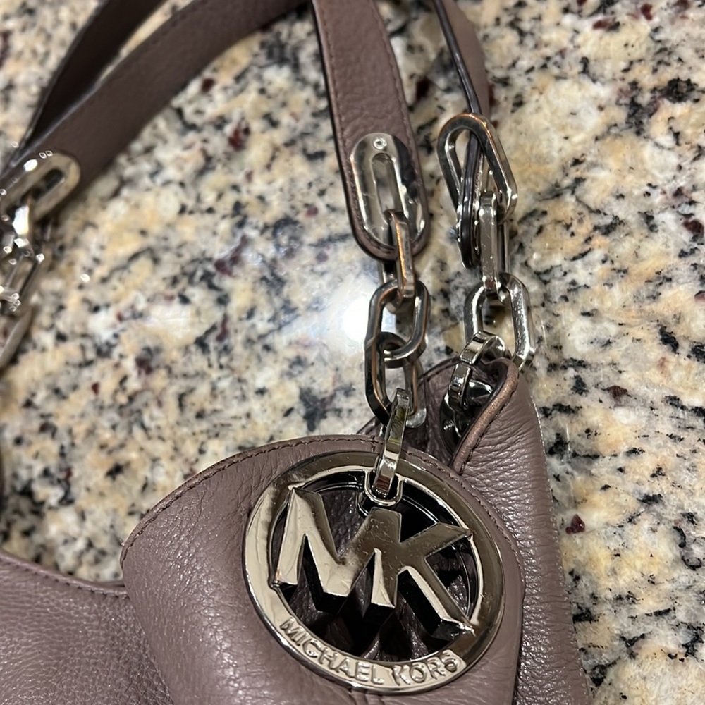 Used Michael Kors leather set - Picture 9 of 16